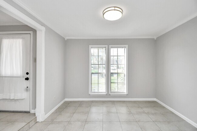 Building Photo - 315 Muirwood Ln
