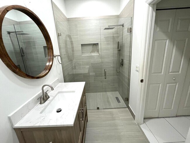 Building Photo - 3166 Via Poinciana