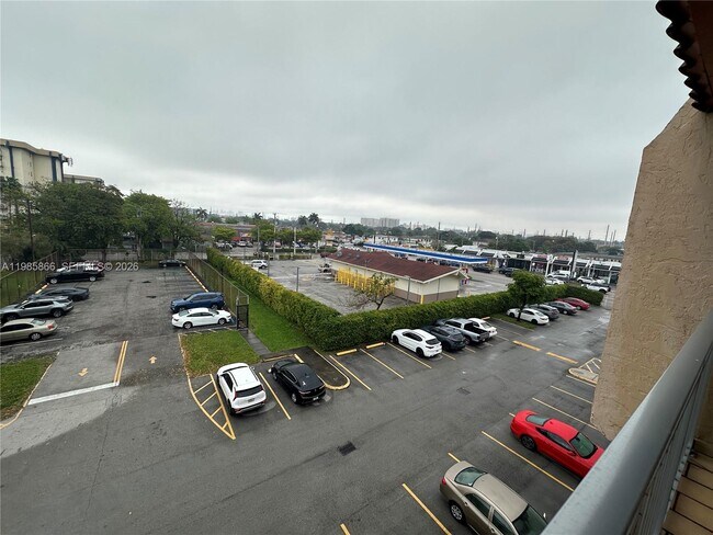 Foto del edificio - 4713 NW 7th St