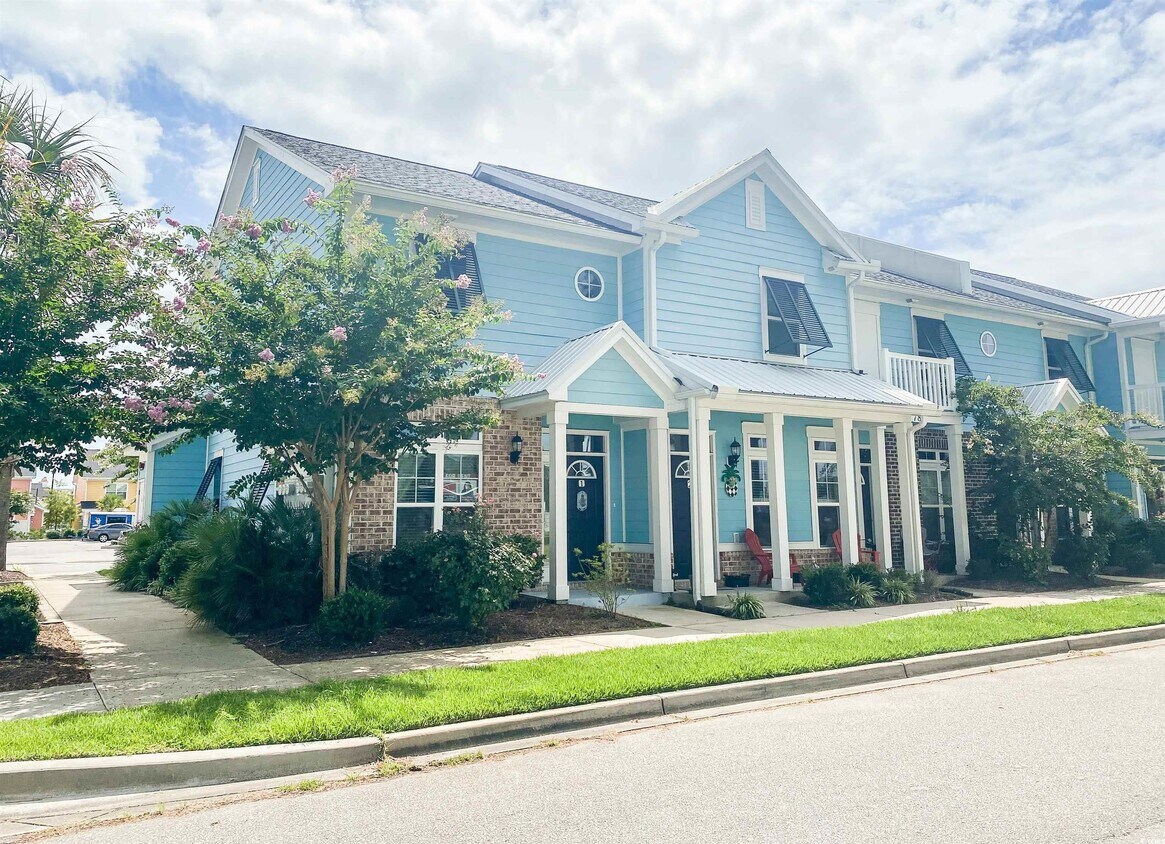 Foto principal - 780 Gabreski Ln