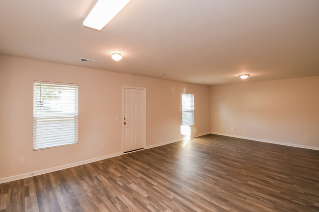 Building Photo - 222 Saddle Brooke Trce, Brunswick, GA