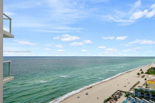 Foto del edificio - 18671 Collins Ave
