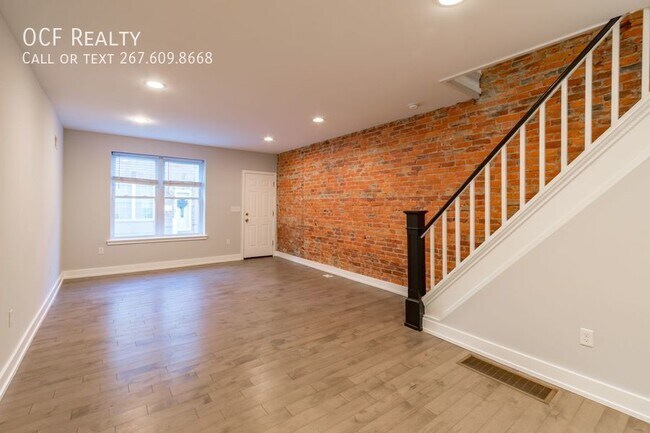 Building Photo - 2345 S Colorado St