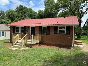 Building Photo - 1977 Bloomfield Dr