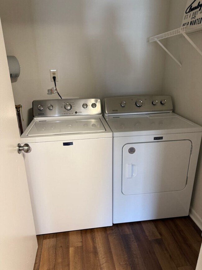 Foto del edificio - Available