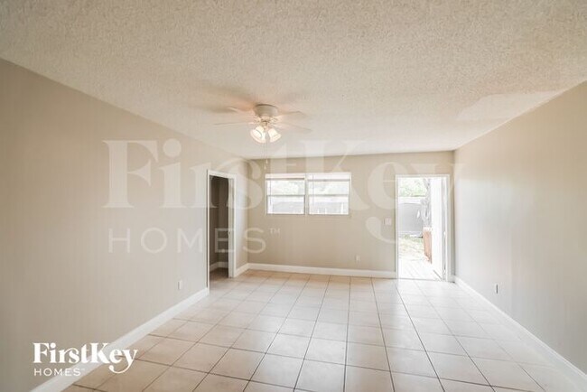 Foto del edificio - 7130 Tyler St