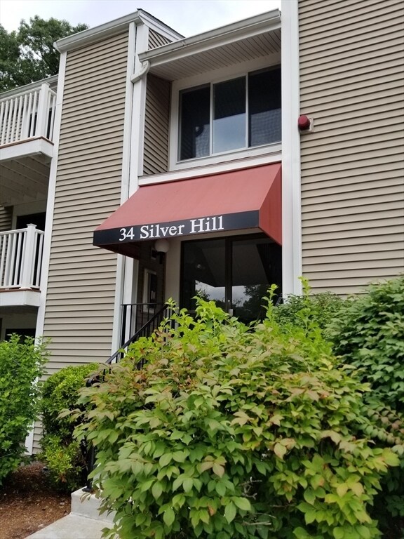 Foto del edificio - 34 Silver Hill Ln