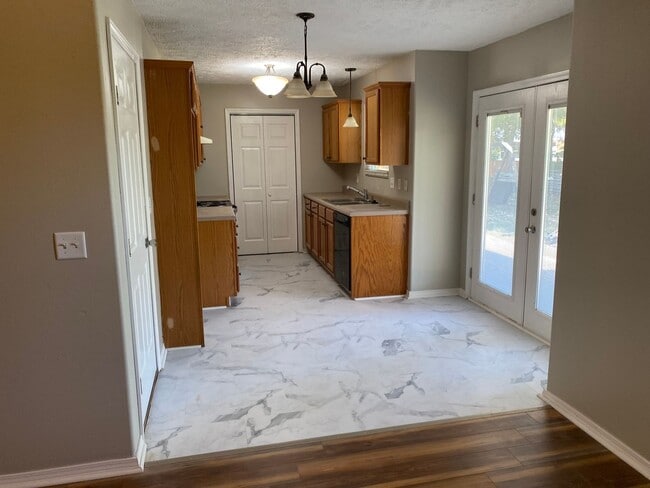 Building Photo - Beautiful House Rent to Own in the Great city of Repbulic!