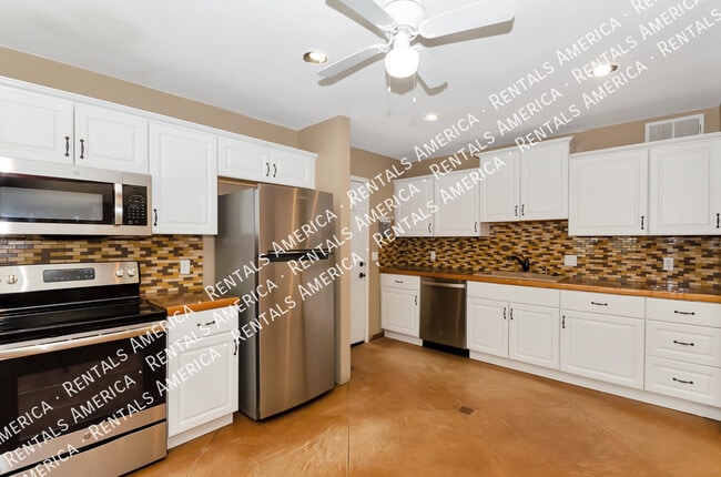 Foto del edificio - 5625 E 20th St