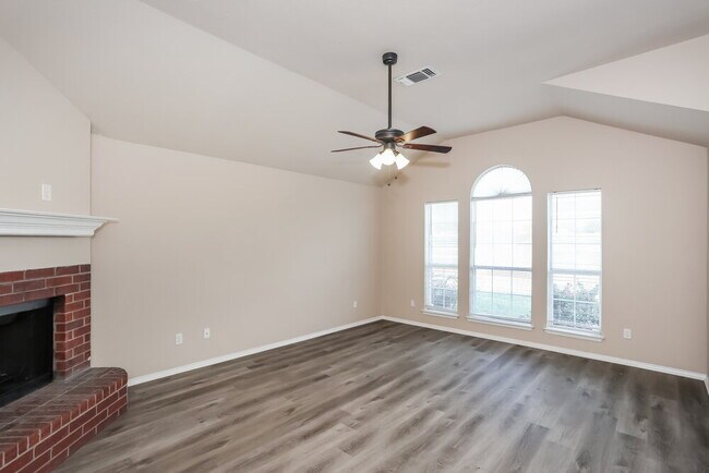 Foto del edificio - 8600 Cove Meadow Ln