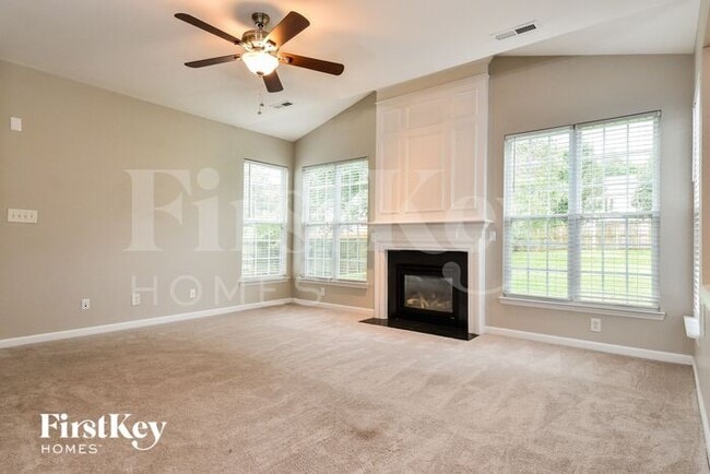Building Photo - 1412 Pondhaven Dr
