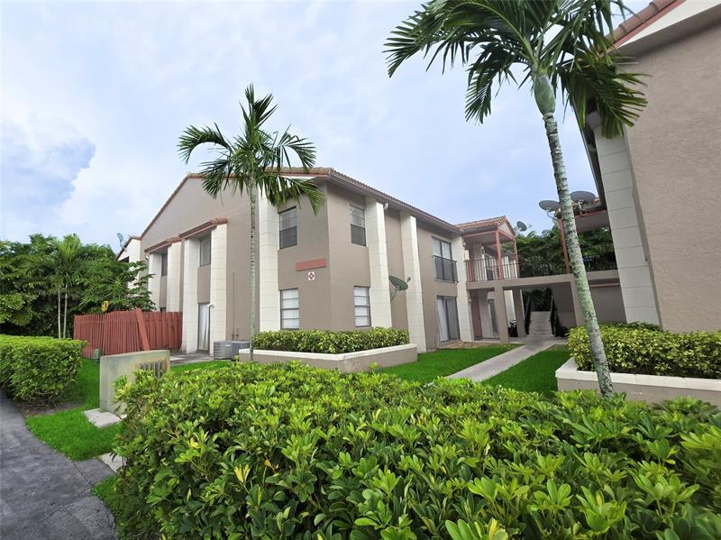 Foto principal - 3187 Coral Ridge Dr