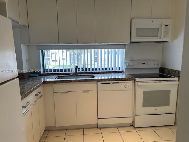 Foto del edificio - 16909 N Bay Rd