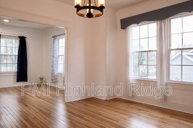 Building Photo - 217 Fite Ave E