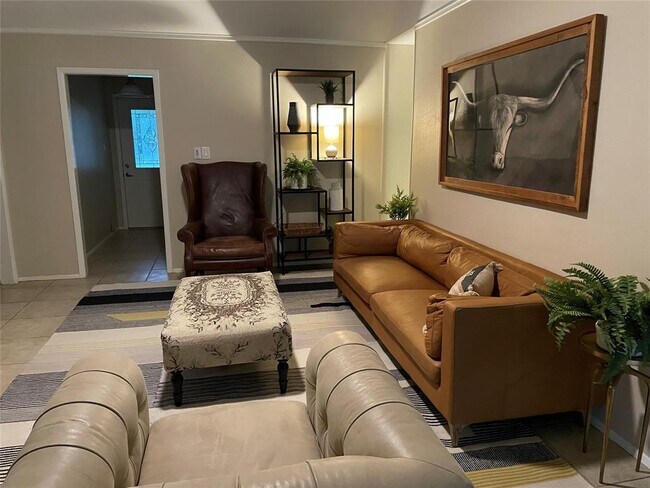 Foto del edificio - 3404 Sierra Dr