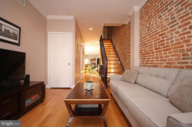 Foto del edificio - 1424 Clarkson St