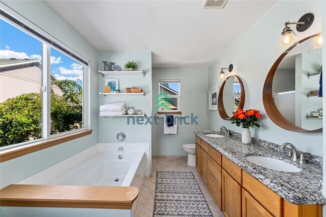 Building Photo - 4 BED & 2.5 SINGLE FAMILY HOUSE FOR RENT