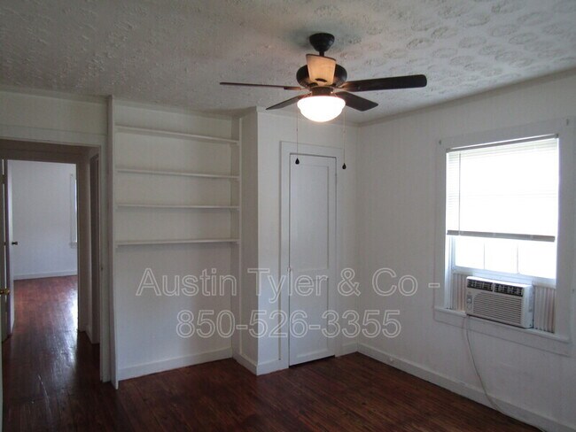 Building Photo - 3005 Pierce St