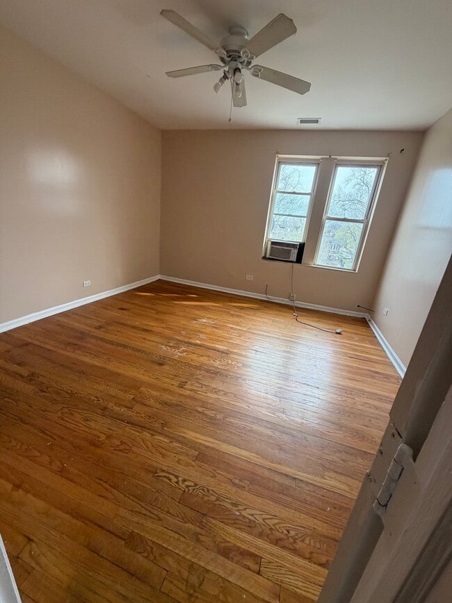 Photo - 6949 S Green St Apartment