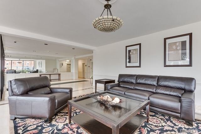 Foto del edificio - 225 1st St