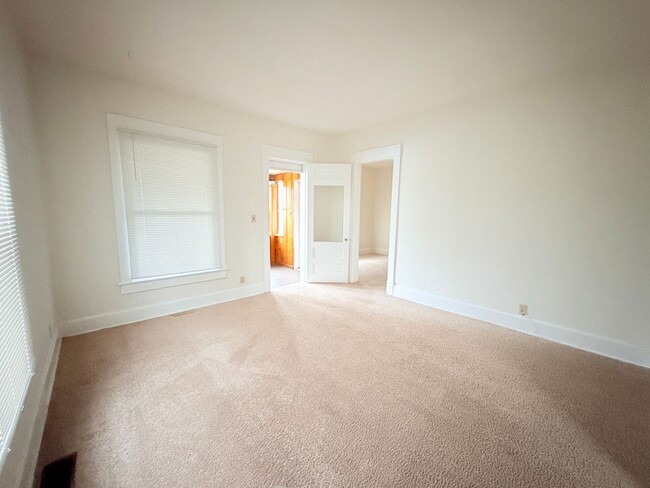 Photo - 71 N Warman Ave House