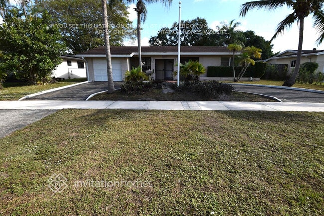 Building Photo - 1501 N 46th Ave