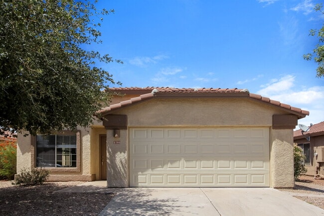 6586 W Blythe Pl