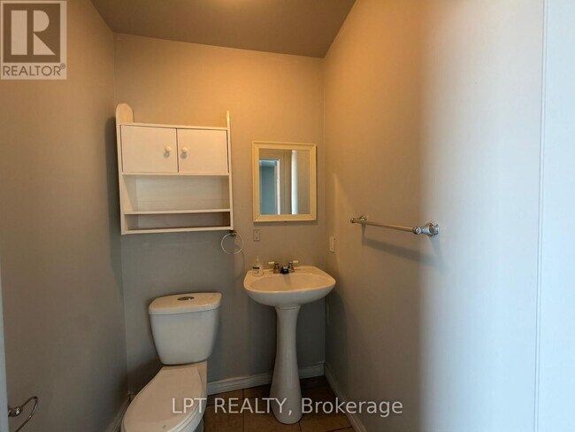 Photo du bâtiment - 37 Elizabeth St N