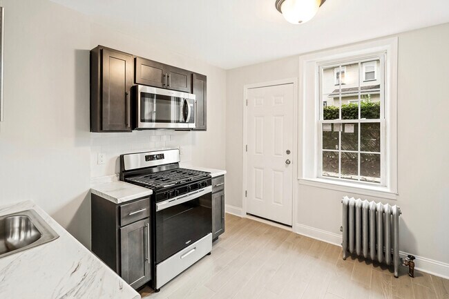 Foto del edificio - 412-414 Kearny Avenue Apts
