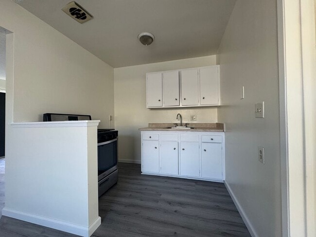 Foto del edificio - 2209 E Westport Dr