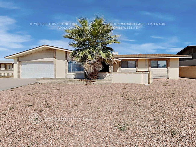 Building Photo - 4602 W Paradise Dr