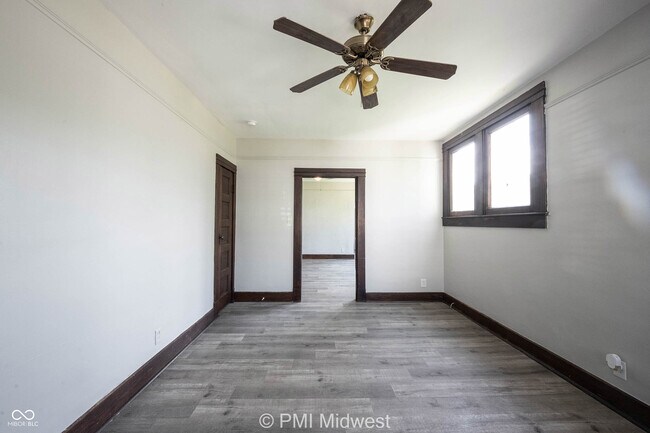 Foto del edificio - 397 N Main St