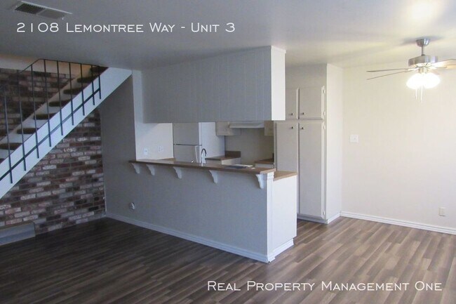 Building Photo - 2108 Lemontree Way