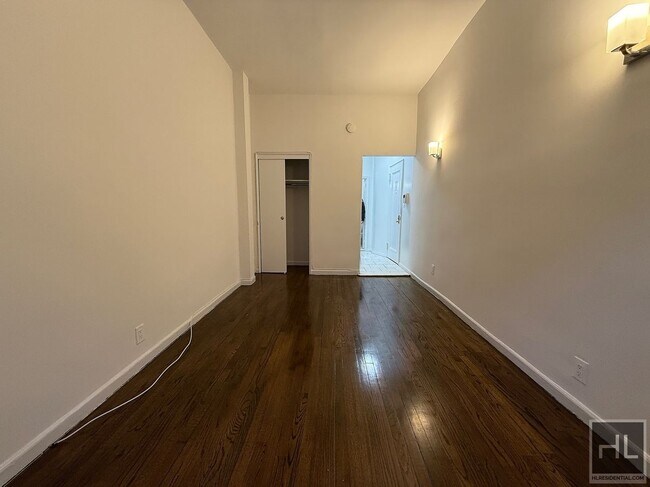 Foto del edificio - EAST 89 St