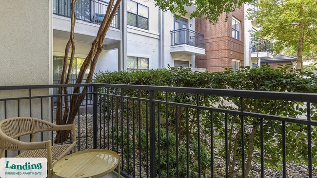 Foto del edificio - 15777 Quorum Dr