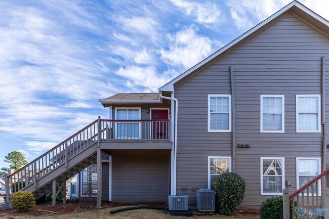 Foto del edificio - 171 Waters Edge Ln