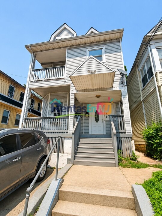 21 Eckert Ave #2 — photo 8 of 8