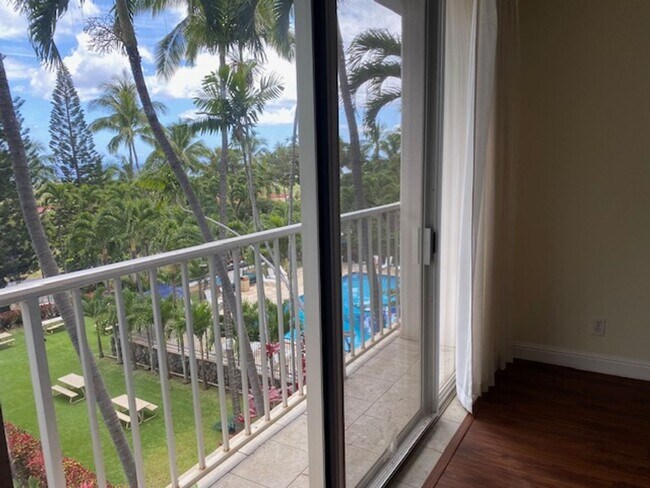 Foto del edificio - Makaha Valley Towers