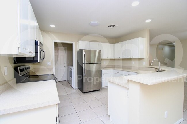 Building Photo - 4526 W Orchid Ln