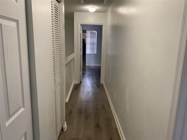 Foto del edificio - 4243 NW 68th Way