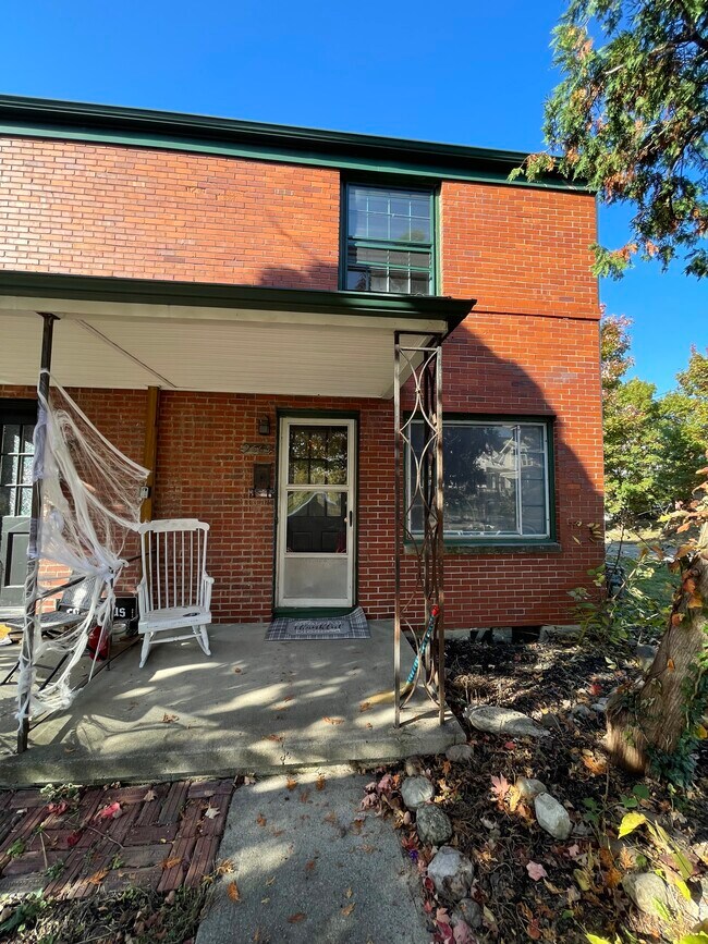 2563 Medary Ave, Columbus, OH 43202 Townhome Rentals in Columbus OH