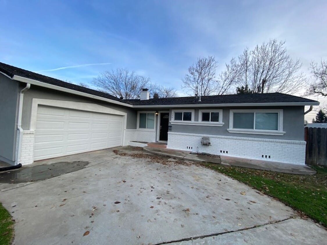 Foto principal - Single story Bungalow in Central Folsom fo...