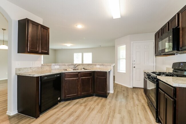 Foto del edificio - 2743 Madison Ct