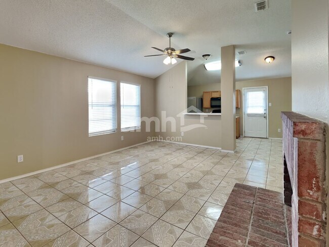 Foto del edificio - 702 Castlewick Ct