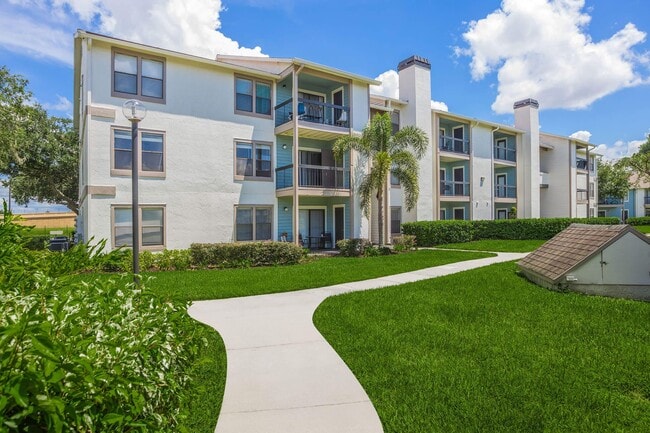 Building Photo - Lakes at 408