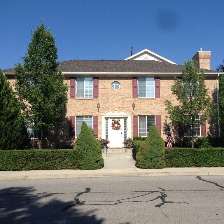 Townhome on Riverview Park - 444 W 4620 N