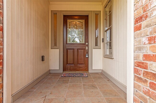 Foto del edificio - 23826 Farm Hill Dr