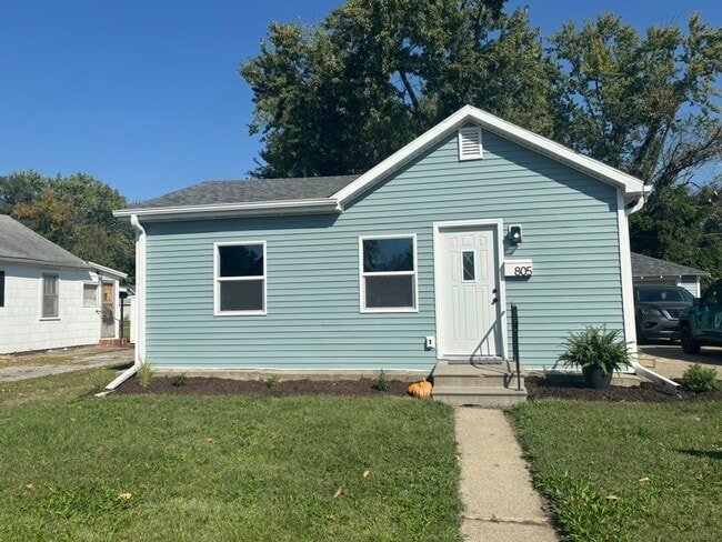 Building Photo - 805 Lee Ave