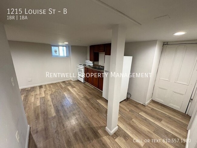 Building Photo - 1215 Louise St