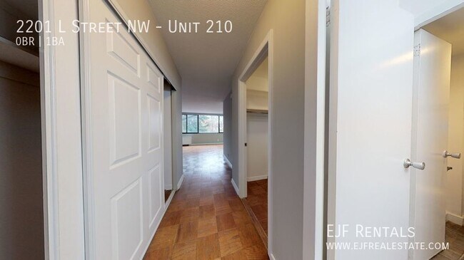 Foto del edificio - 2201 L St NW
